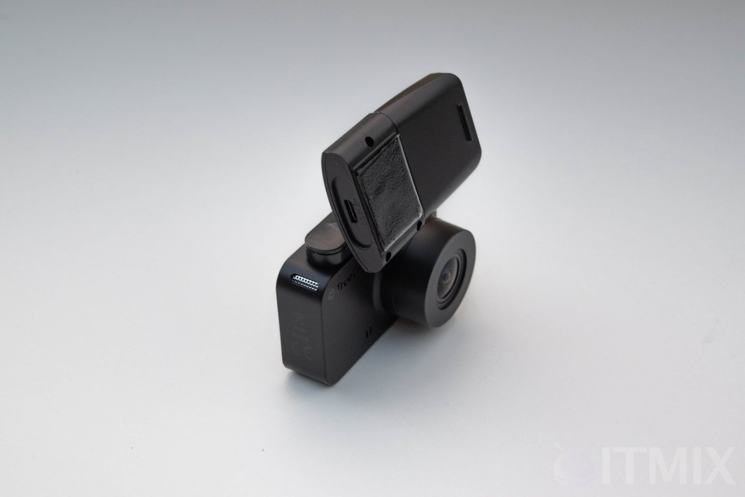 Recenze: autokamera TrueCam M11 GPS 4K
