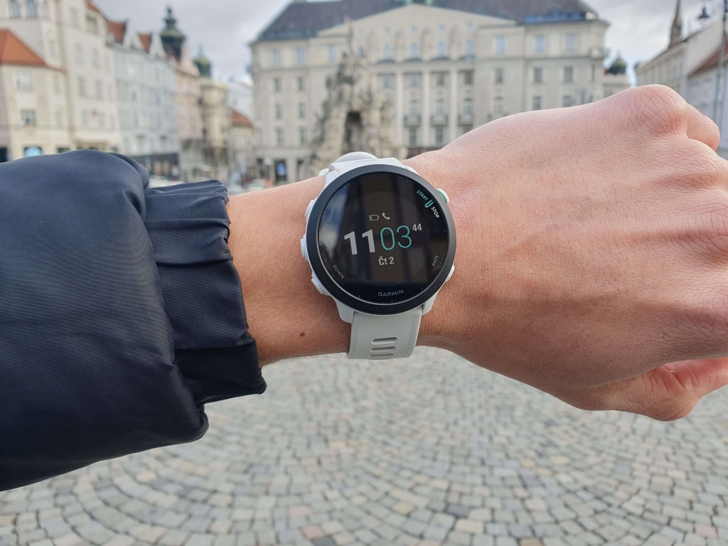 Hodinky Garmin Forerunner 55 vás překvapí svým poměrem cena/výkon