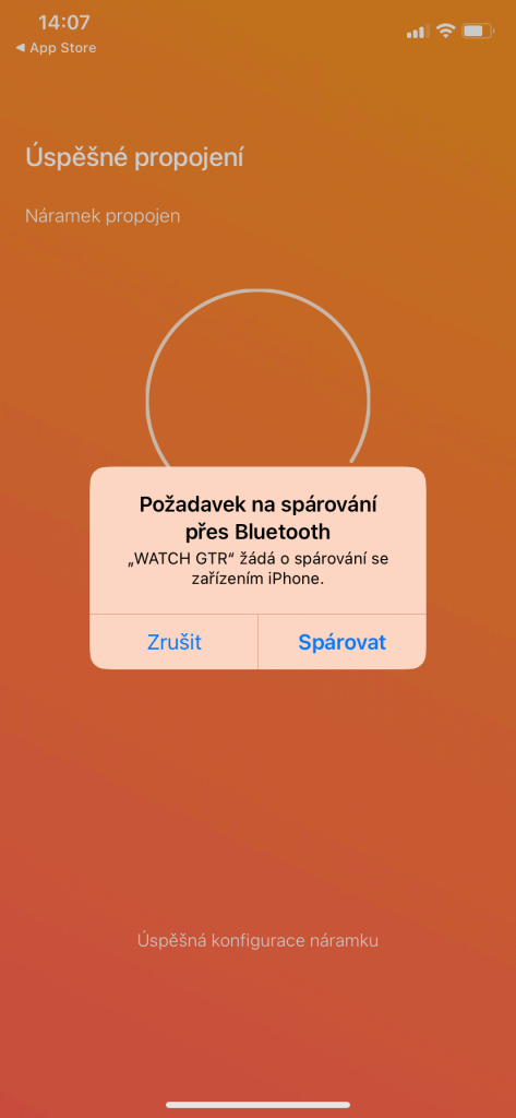 Potvrdíte párování hodinek a telefonu