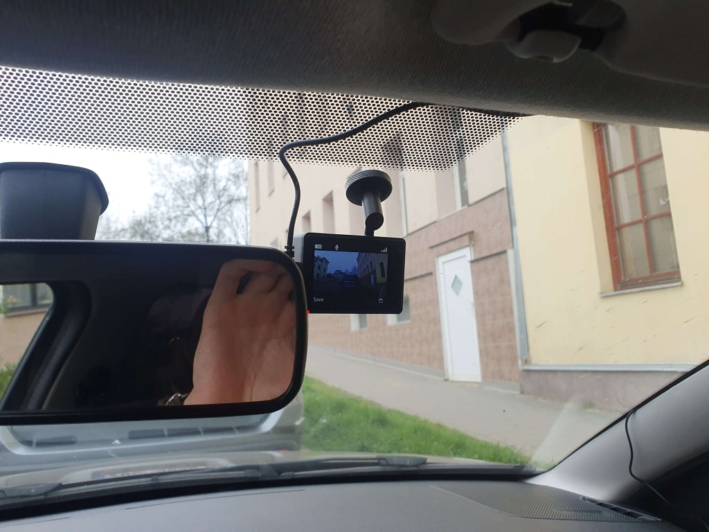 Autokamera Garmin Dash Cam 57 vám během jízdy určitě nebude překážet