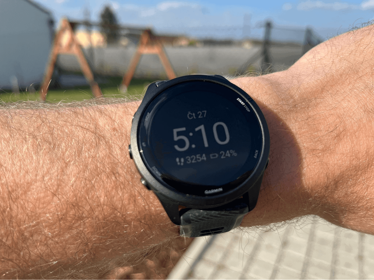 Recenze: chytré hodinky Garmin Forerunner 265