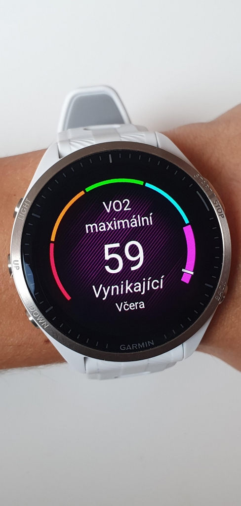 Odlišné hodnoty v porovnání s hodinkami Garmin nemusí být negativem