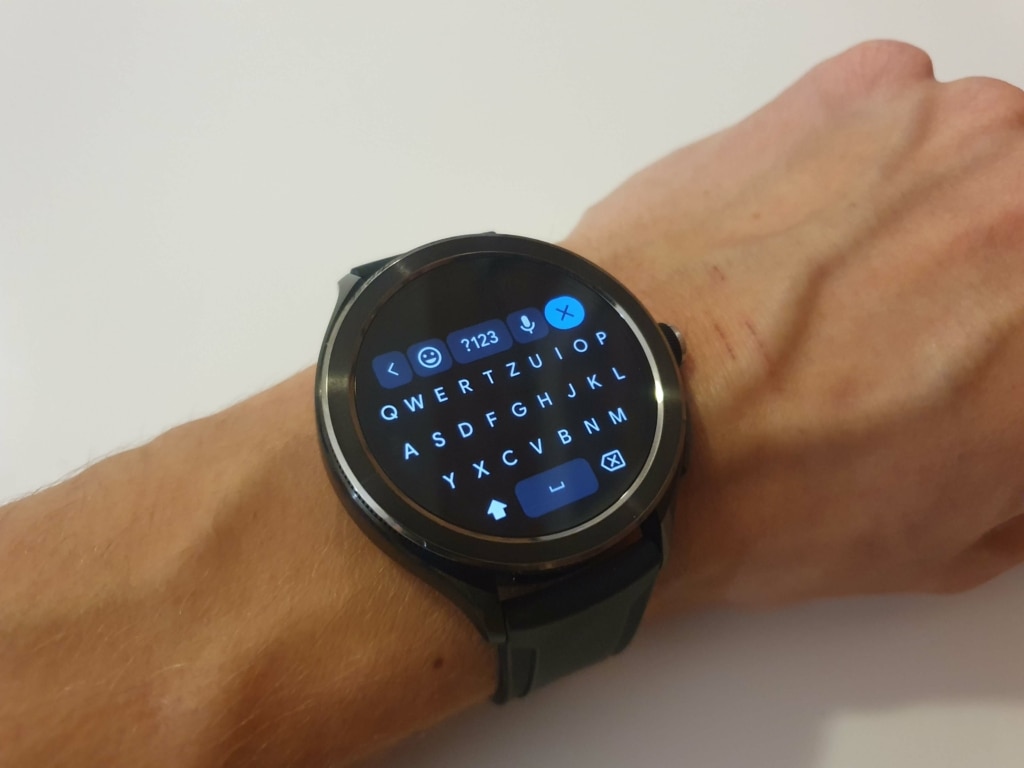 Klávesnice GBoard má na hodinkách téměř stejnou podobu