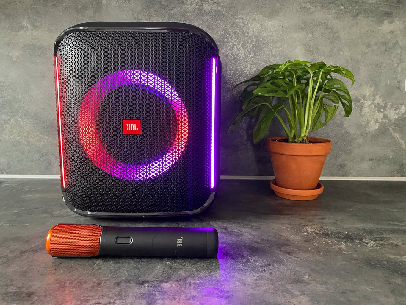 Recenze: bluetooth reproduktor JBL PartyBox Encore