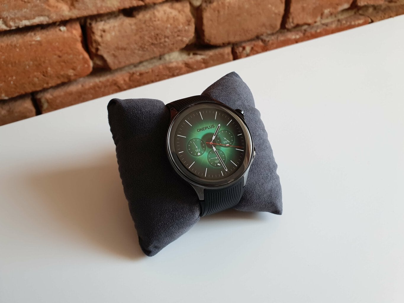 Recenze: chytré hodinky OnePlus Watch 2