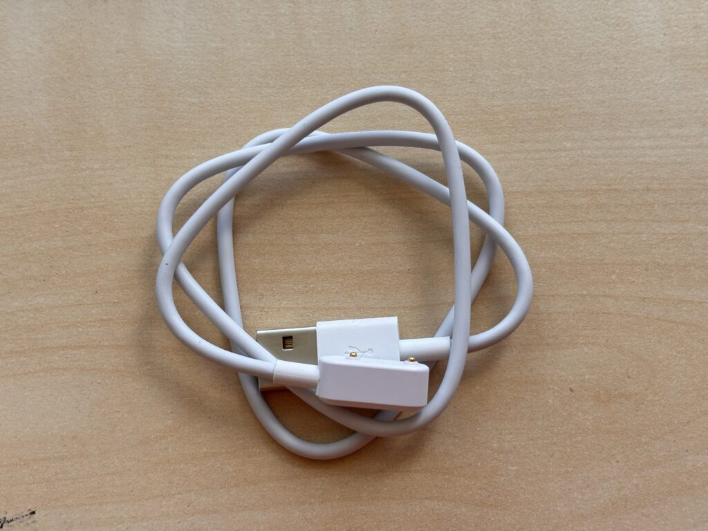 magnetická koncovka a USB-A konektor 
