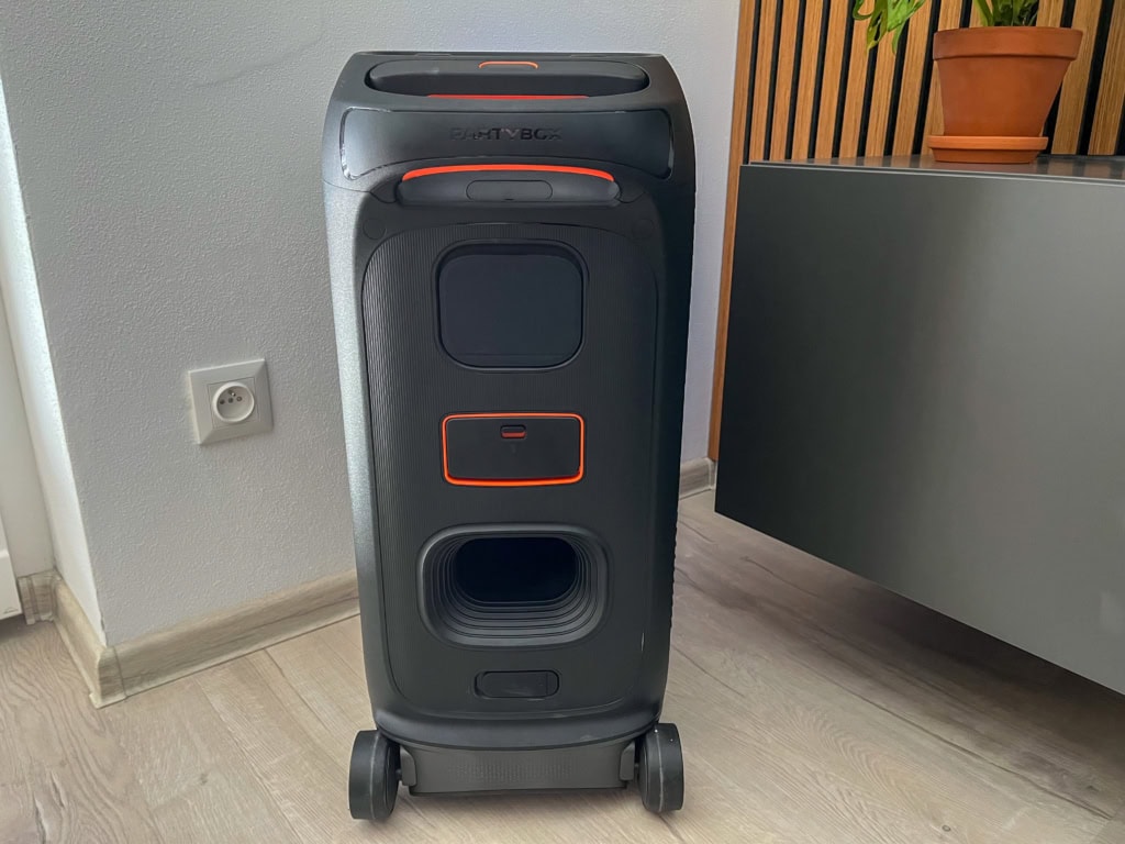 Zadní část reproduktoru