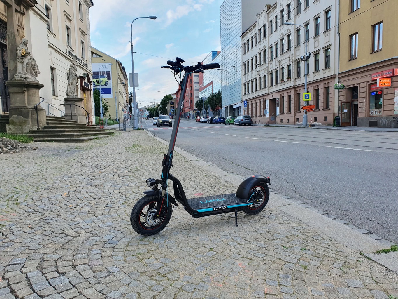 Recenze: elektrokoloběžka Lamax eLander SA50