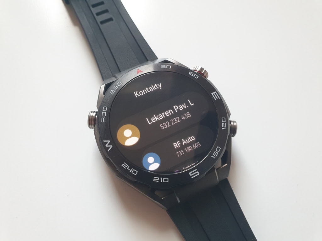 Kontakty vybíráte v aplikaci Huawei Zdraví