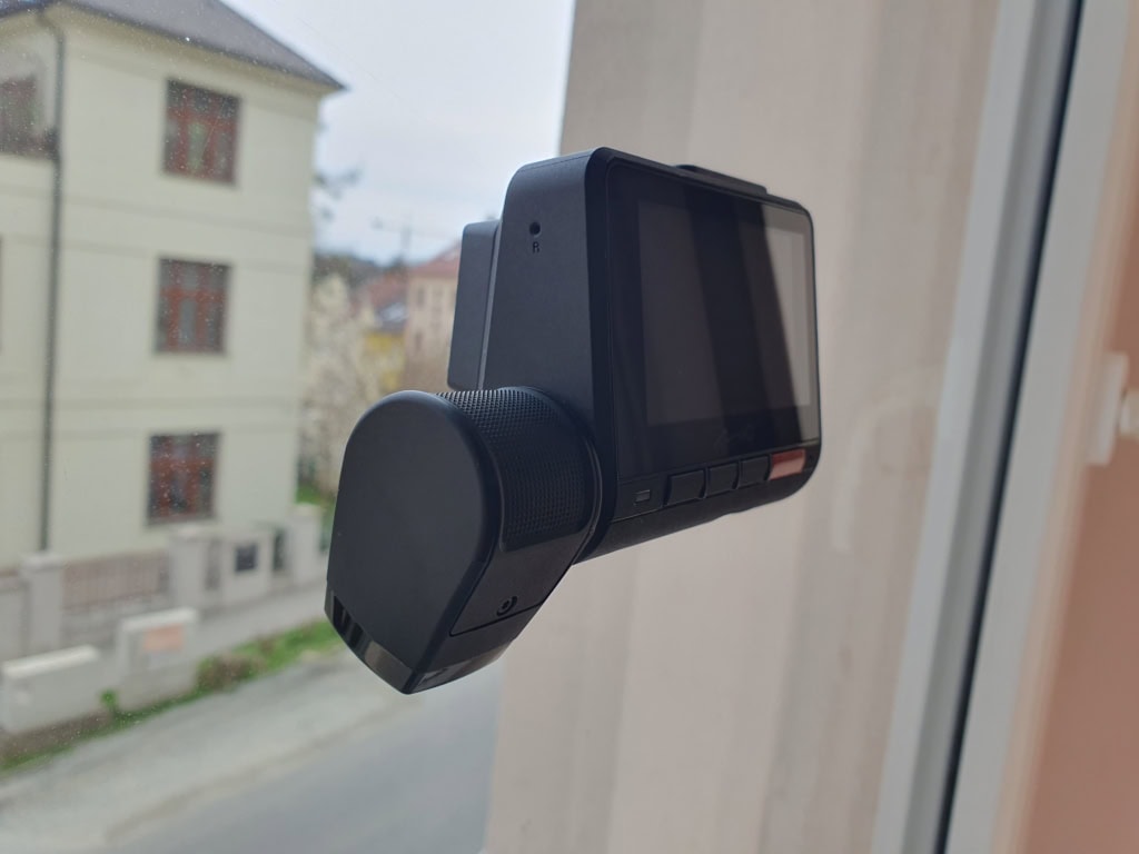 Pro vozidla se šikmějším sklem nemusí být ideální