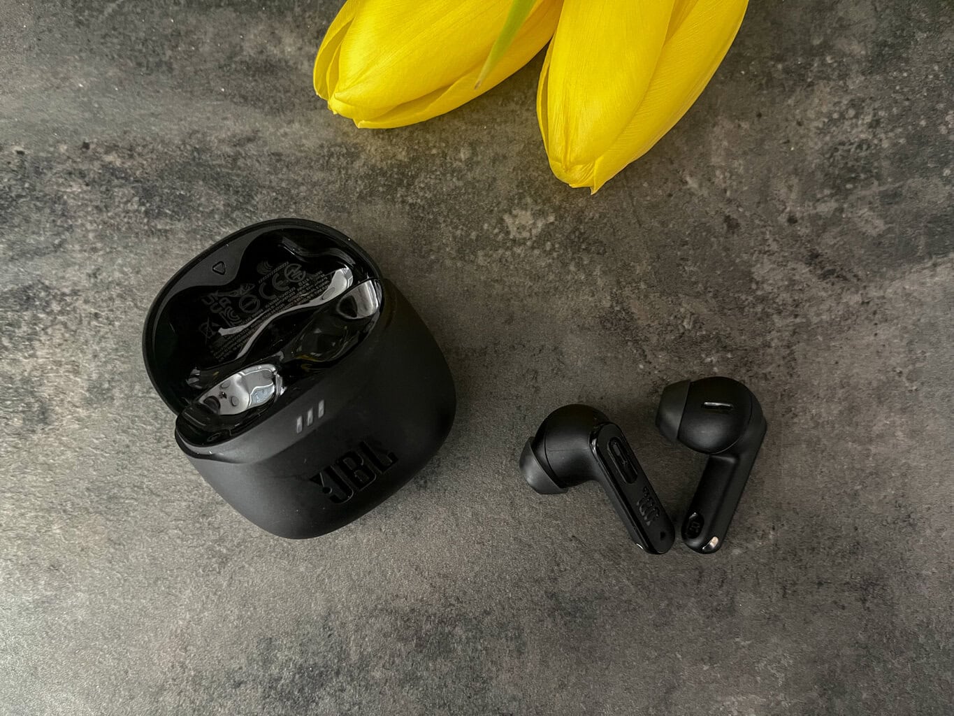 Recenze: bezdrátová sluchátka JBL Tune Flex 2