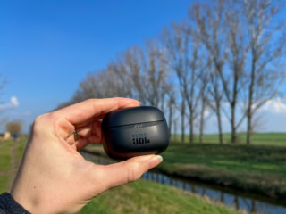 Recenze: bezdrátová sluchátka JBL Tune Beam 2