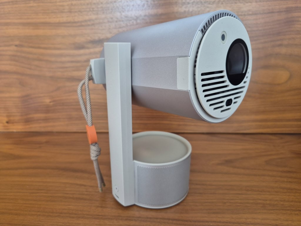 Nakonec zbývá projektor nastavit do správné polohy