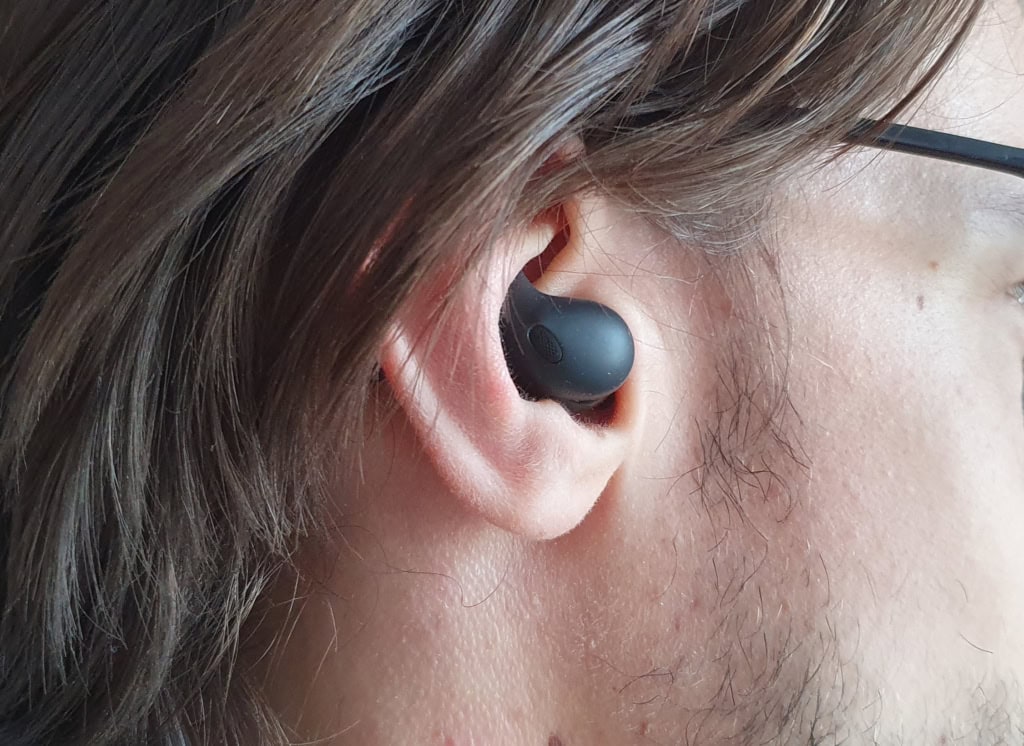 V uchu sedí SONY LinkBuds Fit stabilně