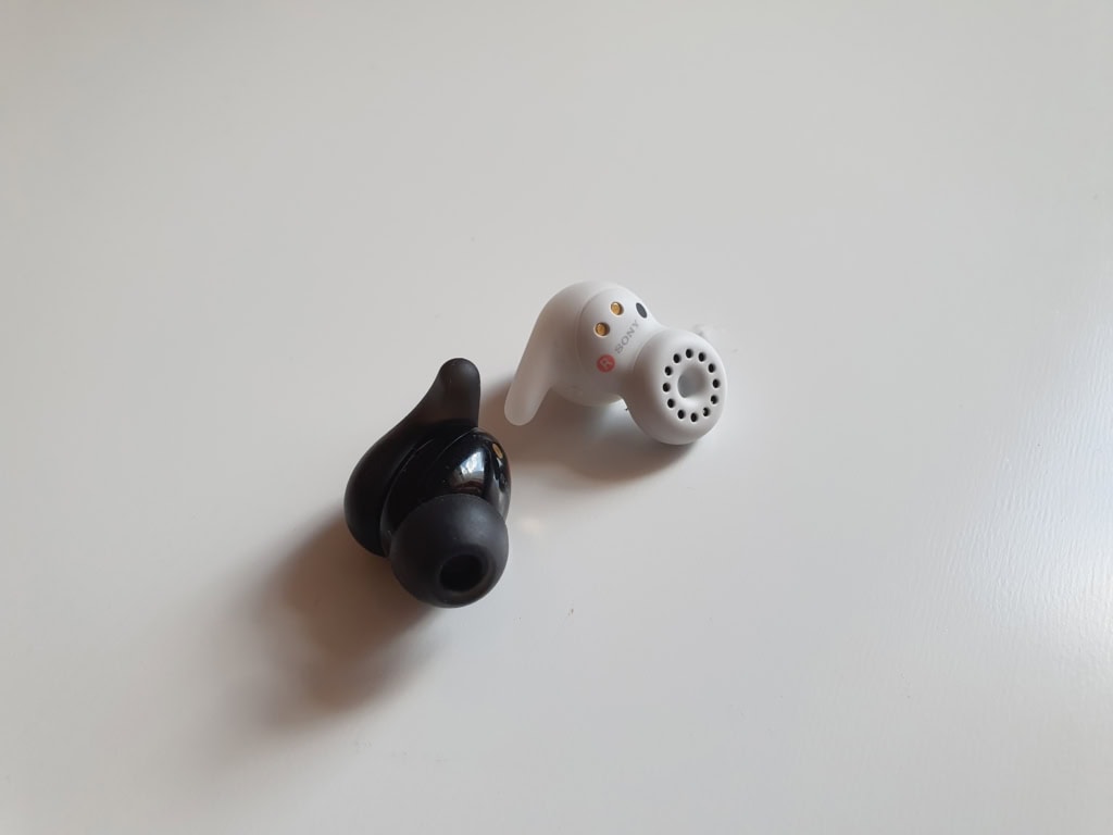 Design LinkBuds Fit a Open se výrazně liší