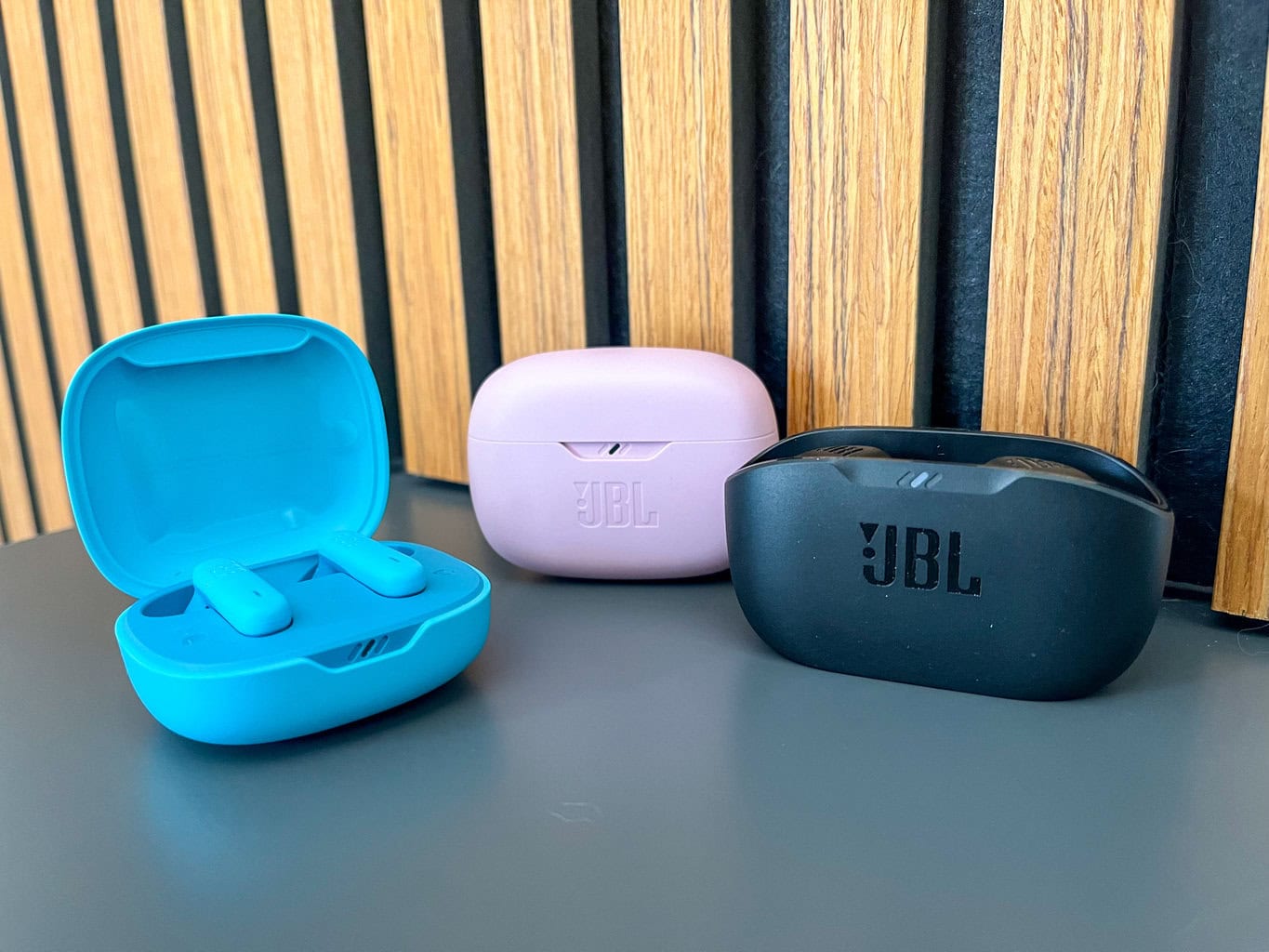 Recenze: Bezdrátová sluchátka JBL Wave 2: Buds, Beam, Flex