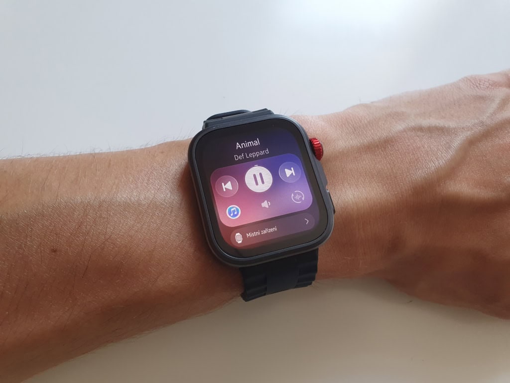 Ovládání hudby z mobilu a úložiště