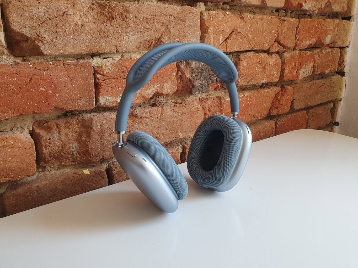Recenze: bezdrátová sluchátka Apple AirPods Max
