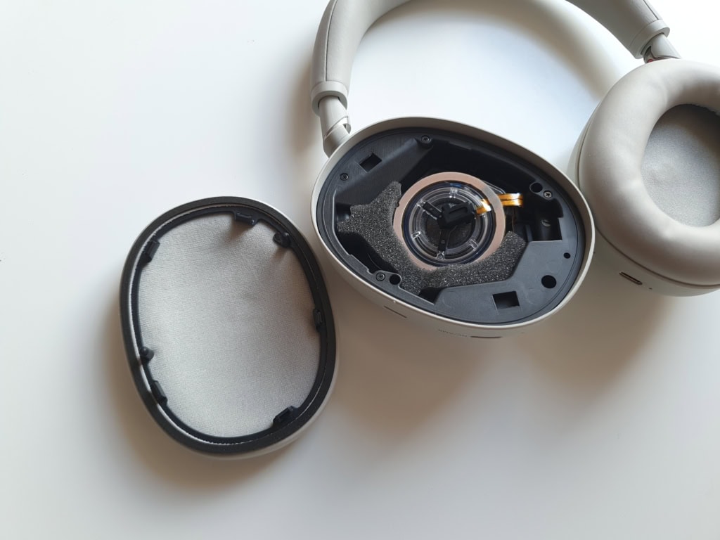 U SONY je výměna méně ergonomická