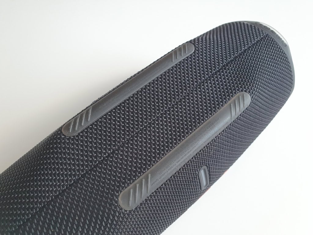Podstavec u JBL Charge 6