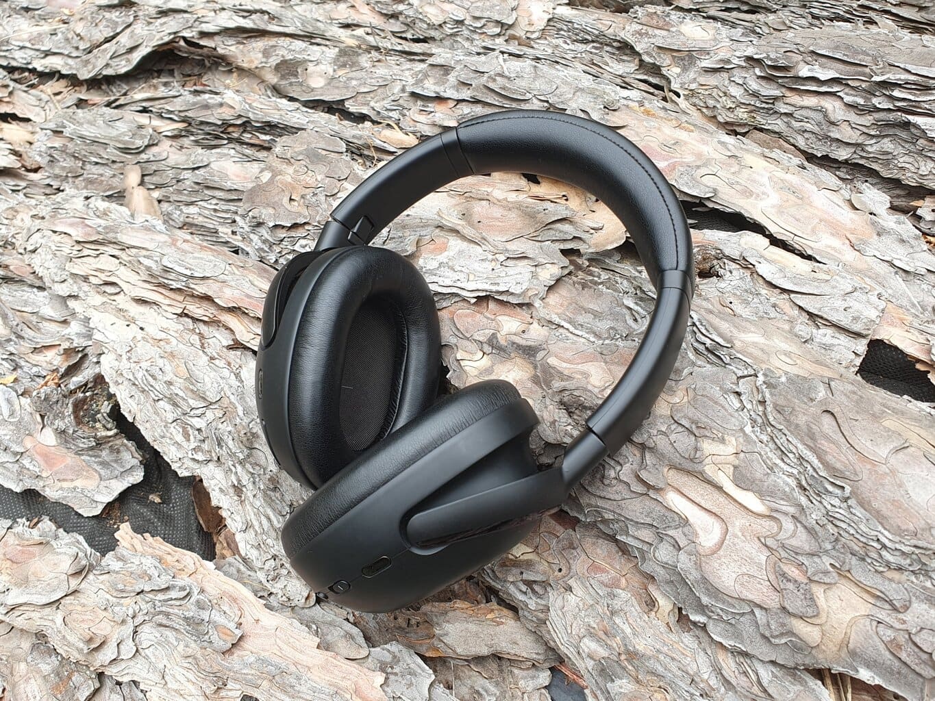 Recenze: bezdrátová sluchátka JBL Tour One M3