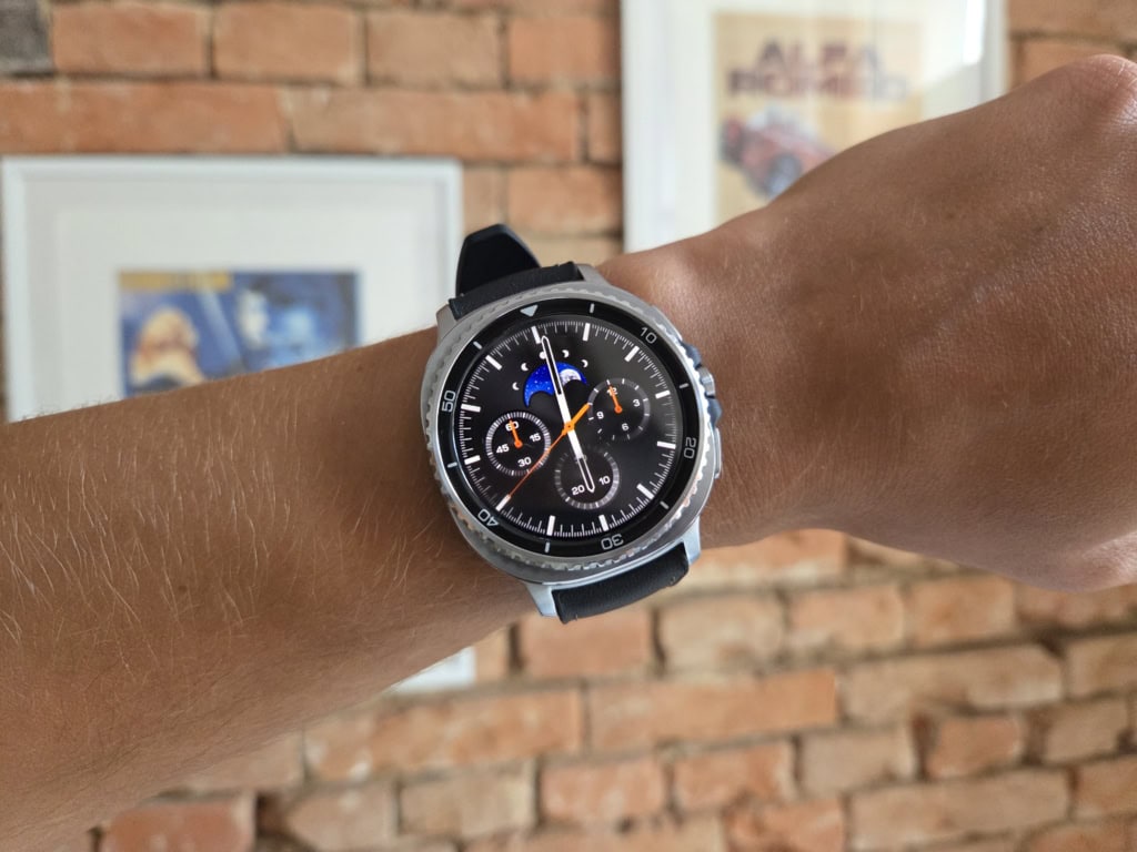 Samsung Galaxy Watch 8 Classic osloví designem. Foto: Martin Dajča
