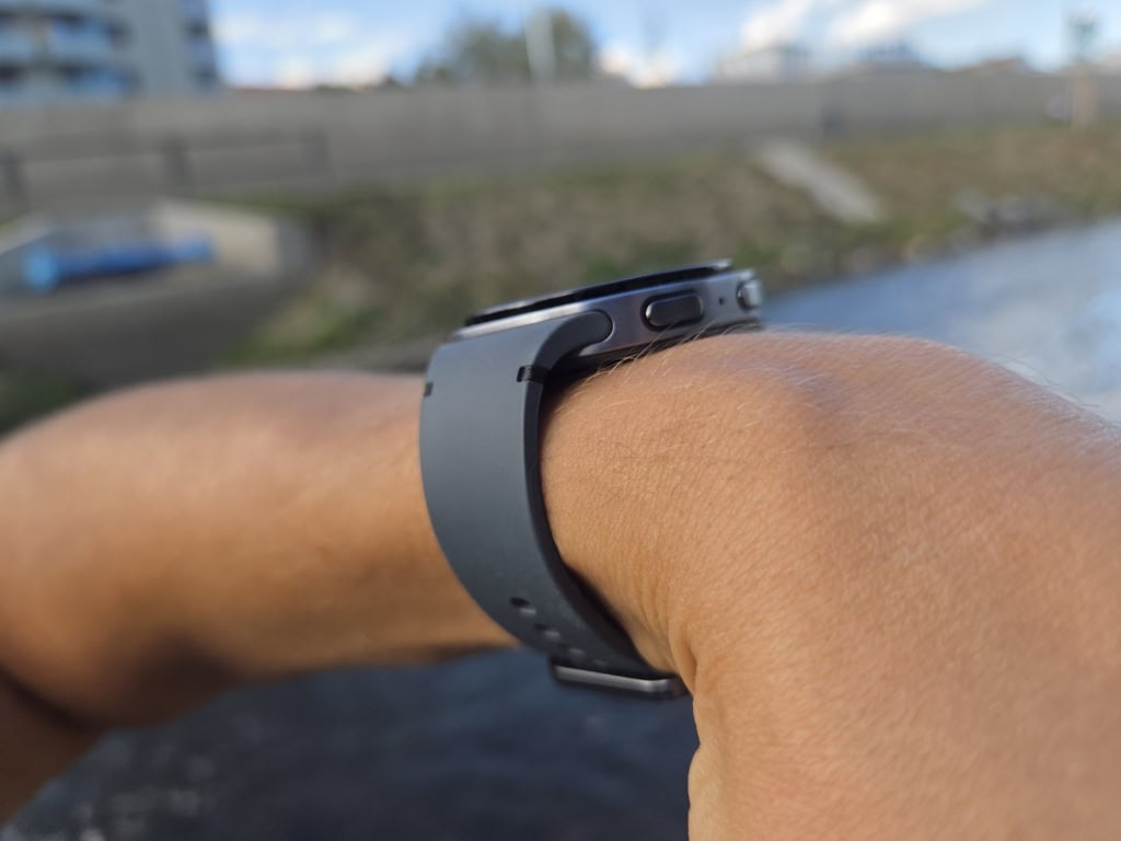 Snadno dostupná tlačítka. Zdroj: redakce