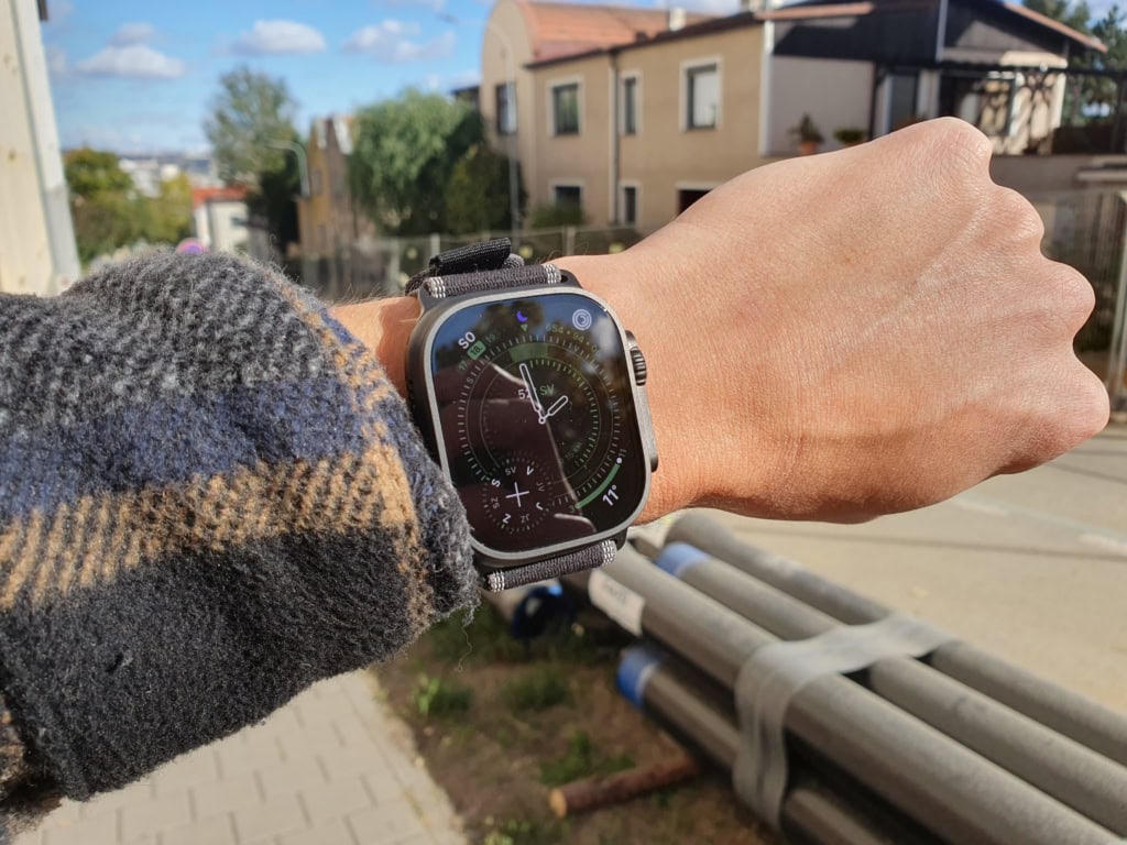Apple Watch Ultra 3 vyniká svým displejem. (Foto: Martin Dajča)