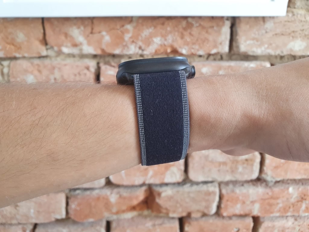 Nylonový řemínek skvěle sedí. (Foto: Martin Dajča)