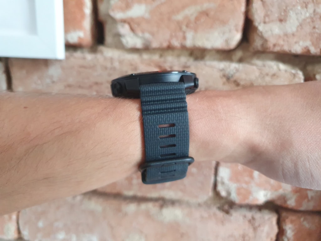 Řemínek se přizpůsobí zápěstí. (Foto: Martin Dajča)