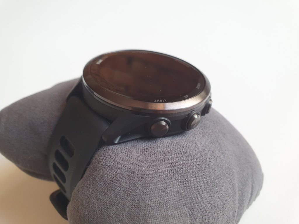 Typické umístění tlačítek. Foto: Martin Dajča