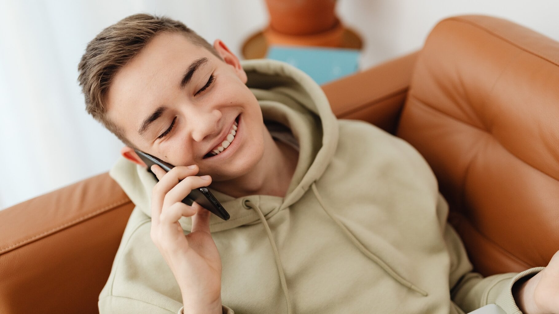 Češi přišli na trik, jak získat mobilní tarif i o 50 % levněji. Nebojte se s operátorem vyjednávat