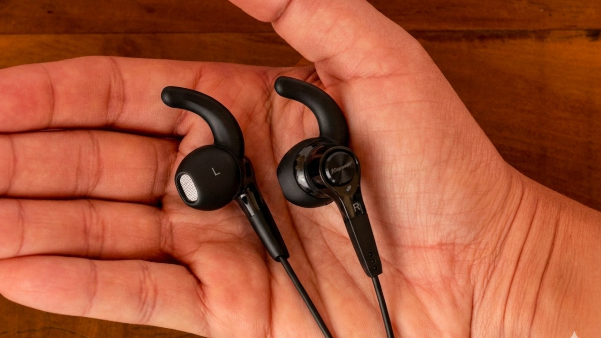 Decathlon se zase vytáhl: nabízí teď Čechům běžecká sluchátka, která perfektně drží za 199 Kč