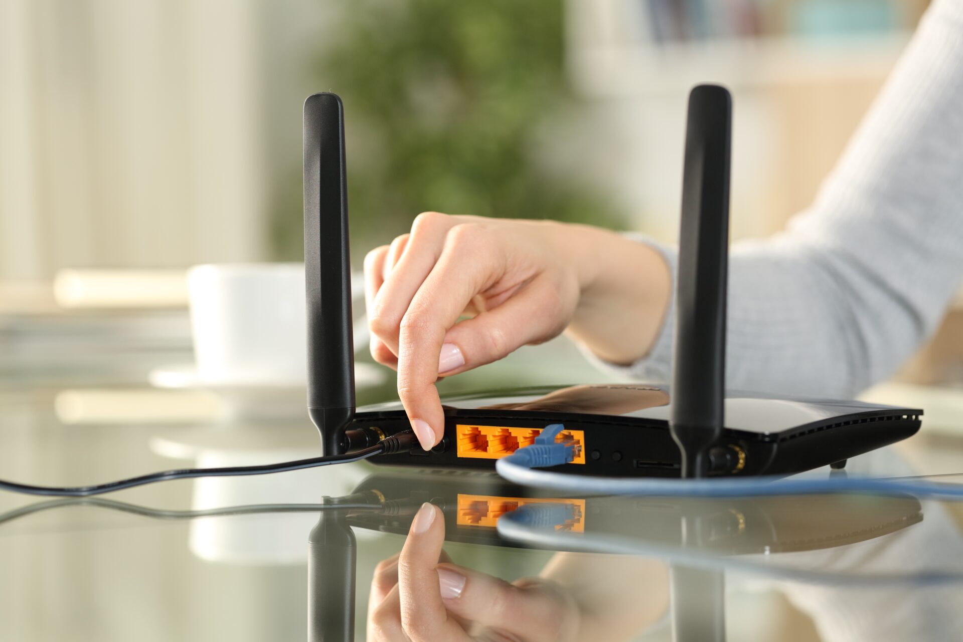 Češi končí s klasickými routery: Ze zahraničí přichází tento trik, vedle kterého působí stará Wi-Fi jako z doby kamenné