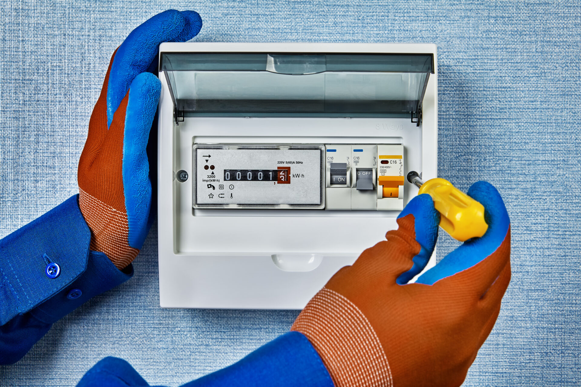 Do domácností postupně míří chytré elektroměry, které distributor vymění sám a zdarma. Ilustrační foto. Zdroj: Magnific.