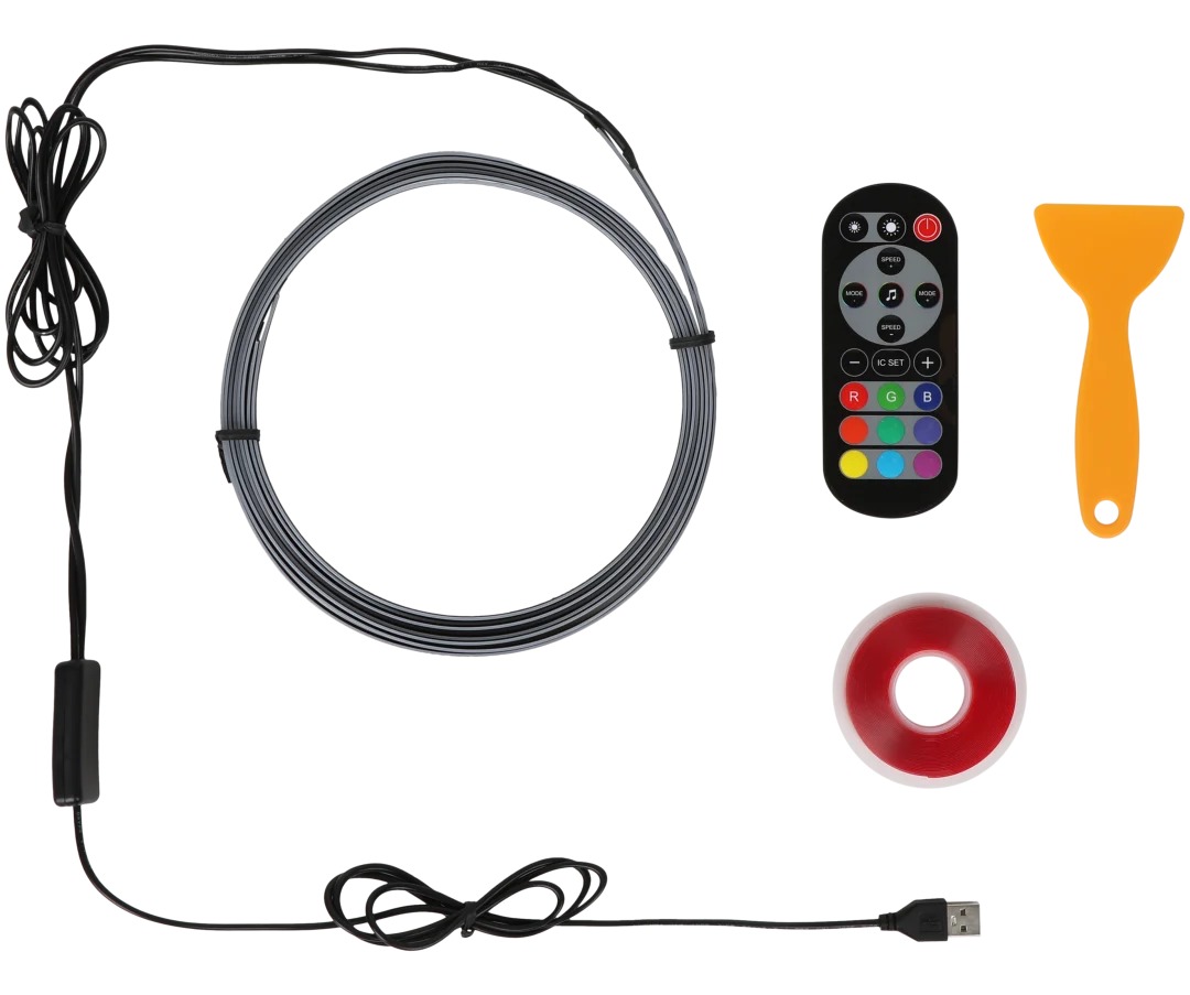 V balení jsou dva pásky, dálkový ovladač, USB kabel s vypínačem, lepicí páska i montážní stěrka. Zdroj: Oficiální materiály distributora.